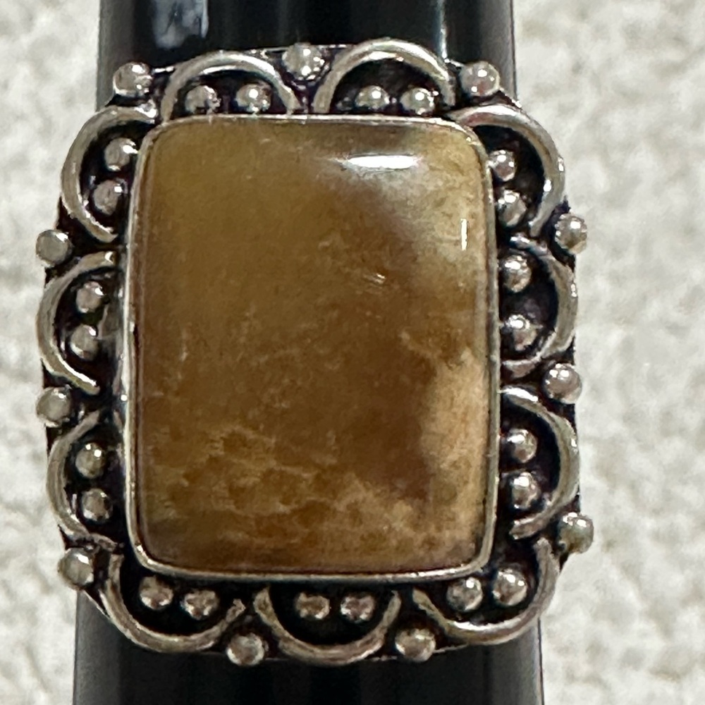 NEW AGATE RING